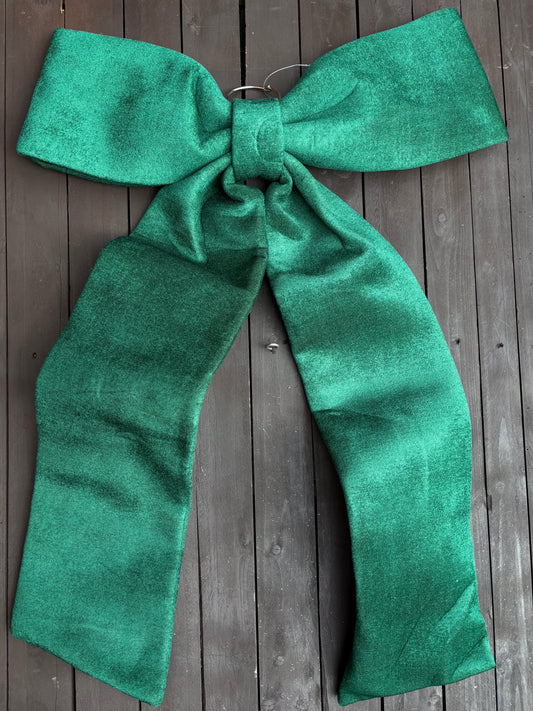 LARGE HANGING VELVET BOW GREEN