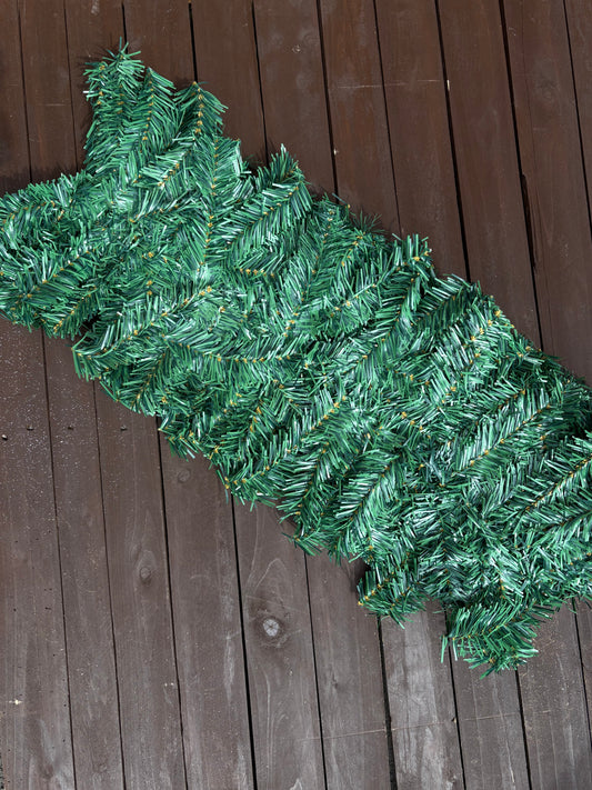 THICK GREEN SPRUCE GARLAND (2.7M)