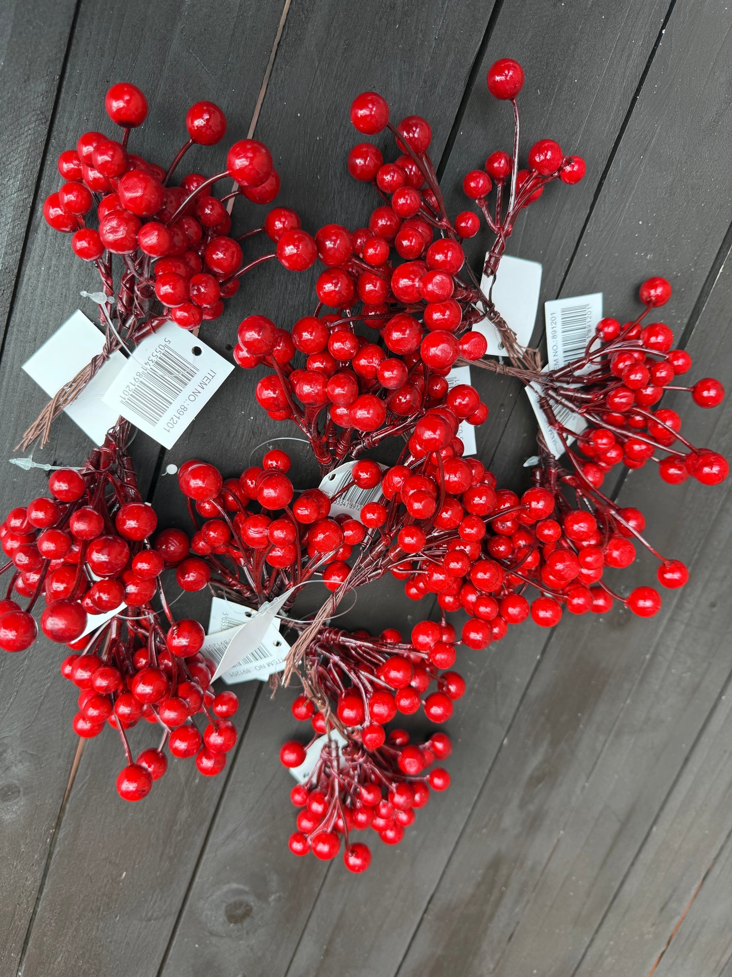14cm BERRY BUNDLE RED - BAG OF 72 PIECES