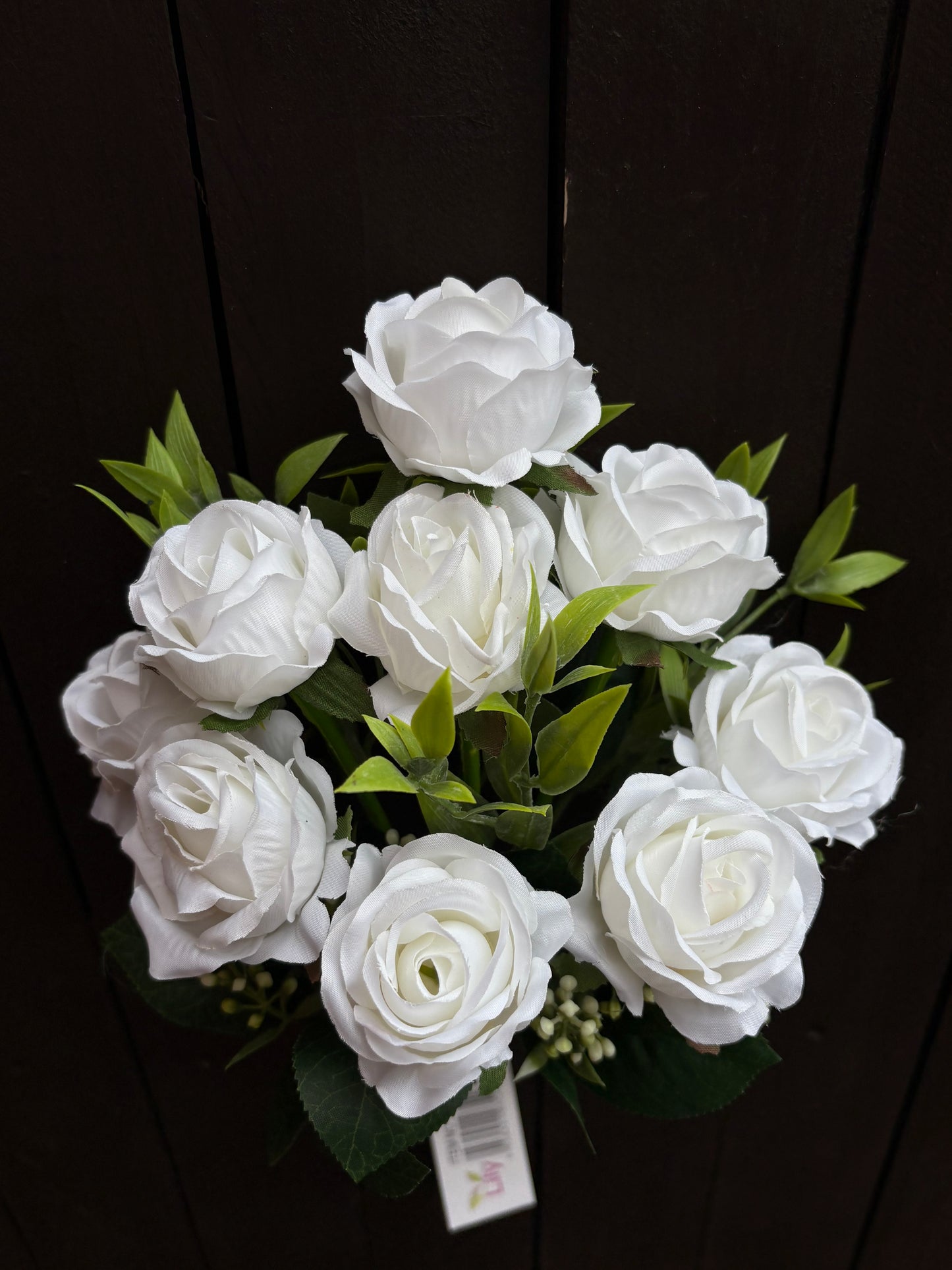 38cm ROSE BUSH WITH BERRIES (9 HEADS) IVORY