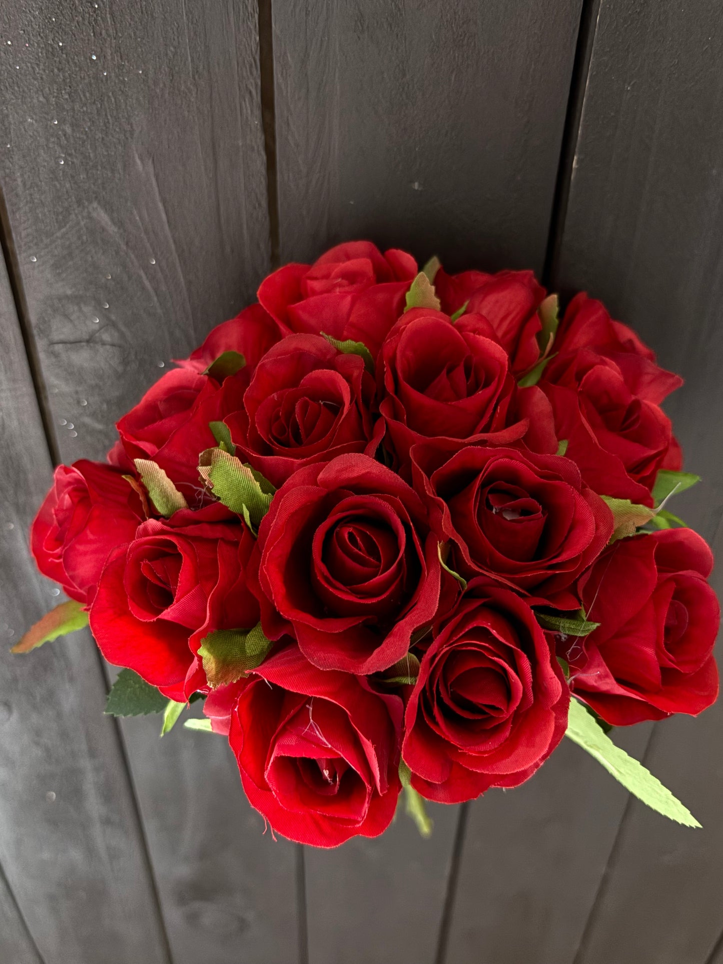 24cm ROSEBUD BUNDLE (15 HEADS) RED