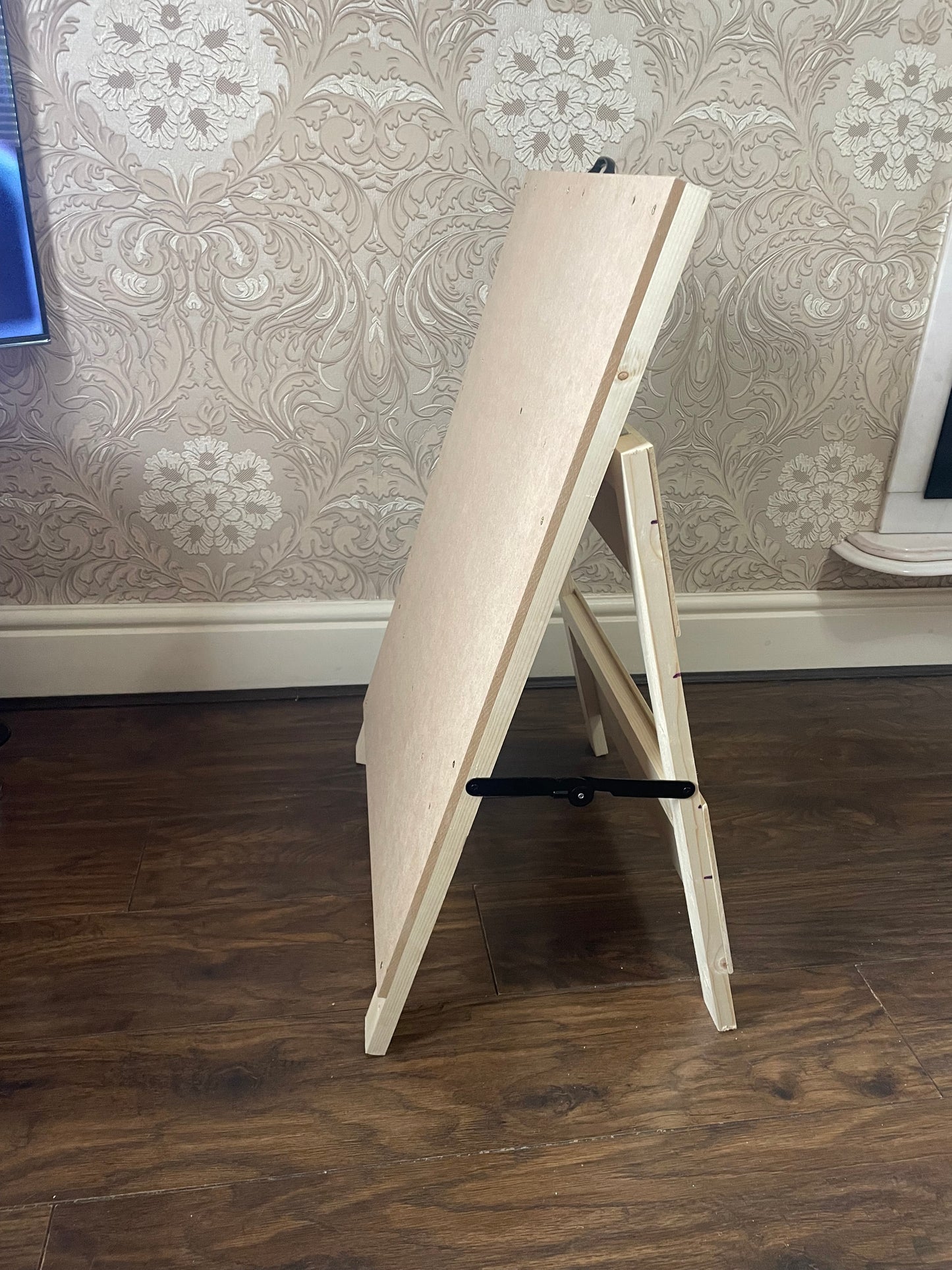 FOLDABLE EASEL STAND FOR WREATH MAKING - MADE TO ORDER