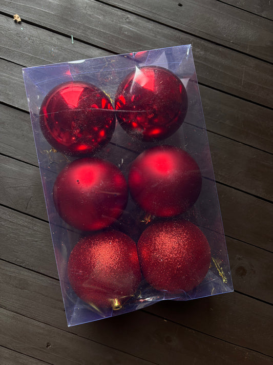 PACK 6 10cm ASSORTED CHRISTMAS BAUBLE RED