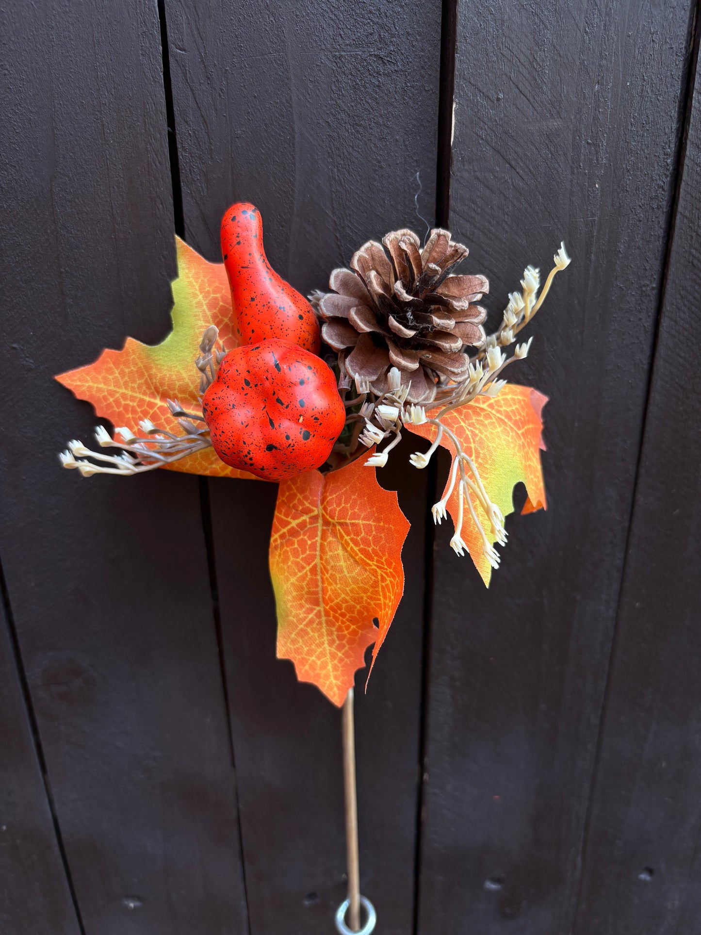AUTUMN LEAF PICK WITH CONE