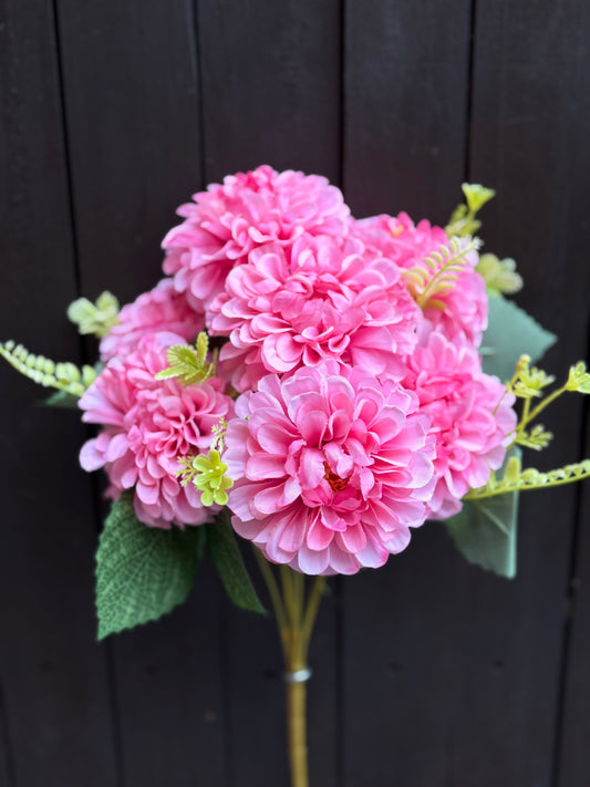 LARGE 7 HEAD CHRYSANTHEMUM HOT PINK