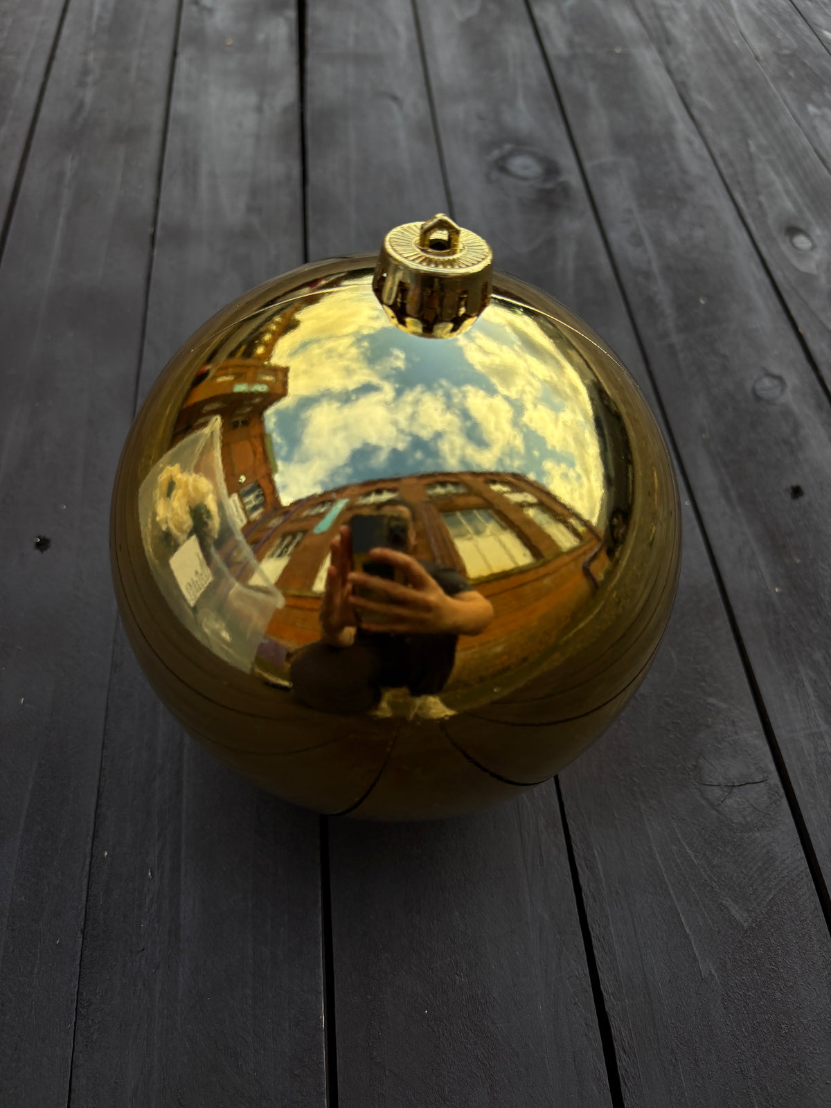 15cm CHRISTMAS BAUBLE SHINY GOLD
