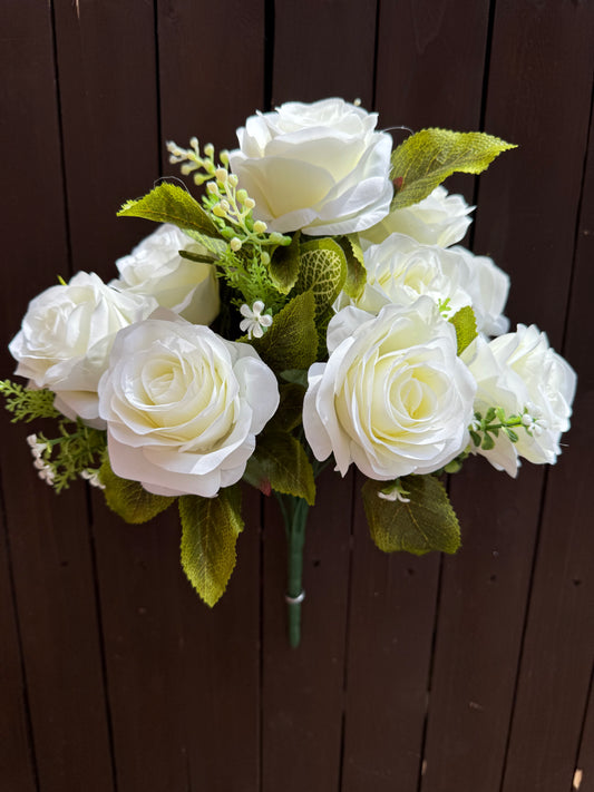 10 HEAD DELUXE ROSE BUNCH IVORY