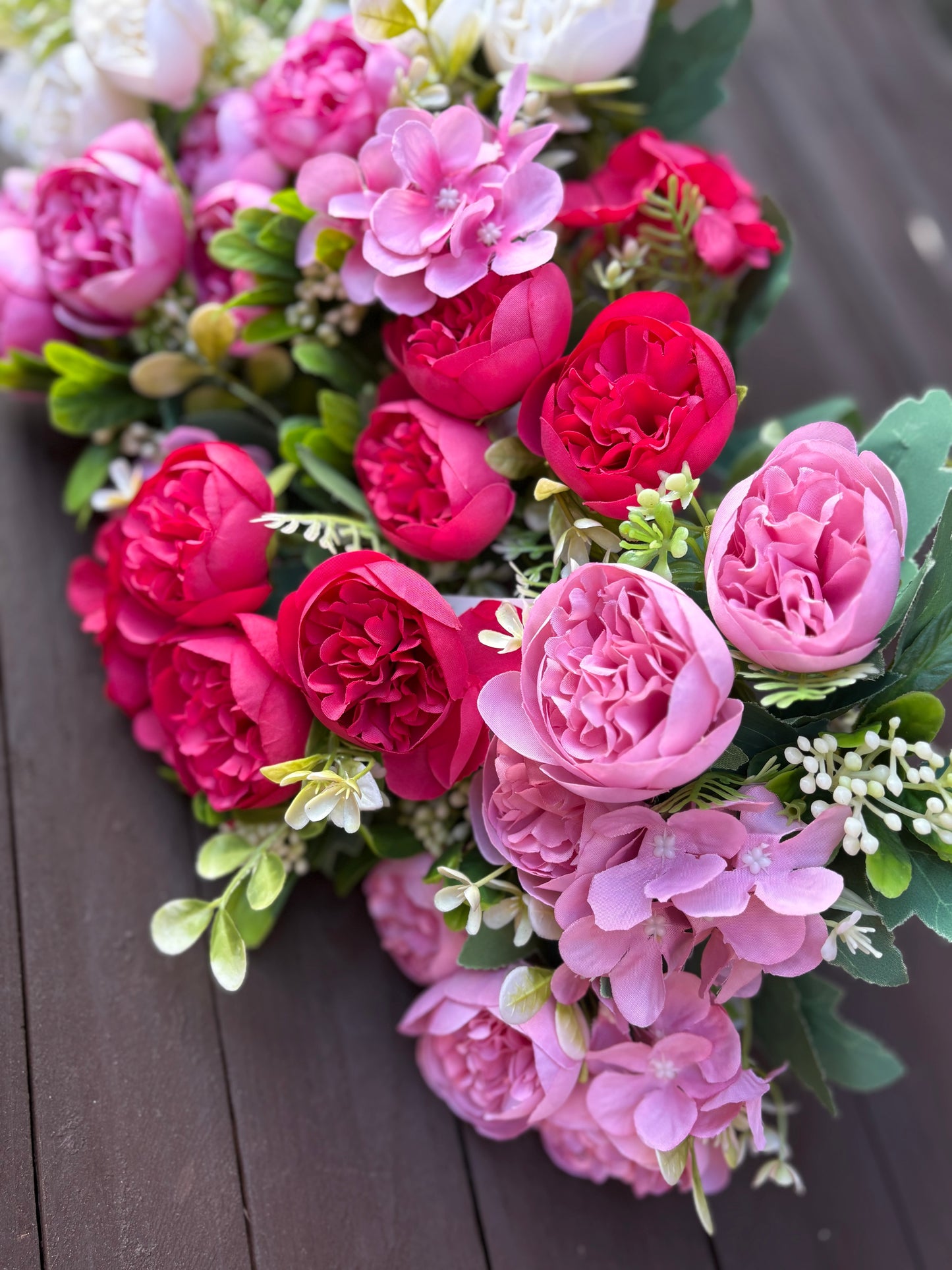 27cm ASSORTED RANUNCULUS HYDRANGEA & BERRY BUSH BUNDLE x12pcs