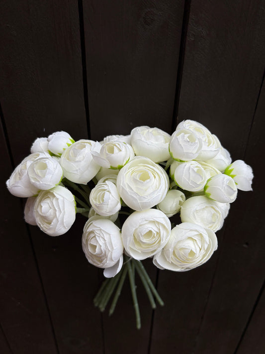 30cm MIXED SIZE RANUNCULUS IVORY