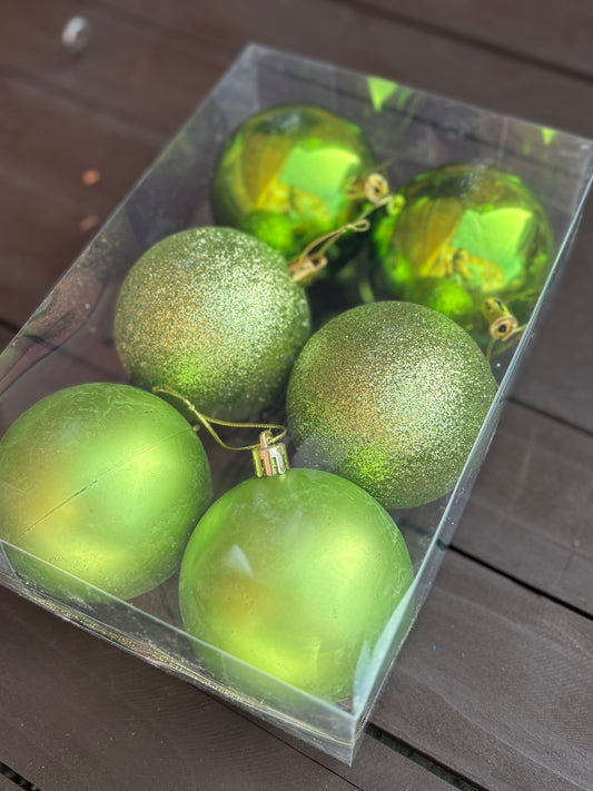 PK6 8cm ASSORTED CHRISTMAS BAUBLES GREEN