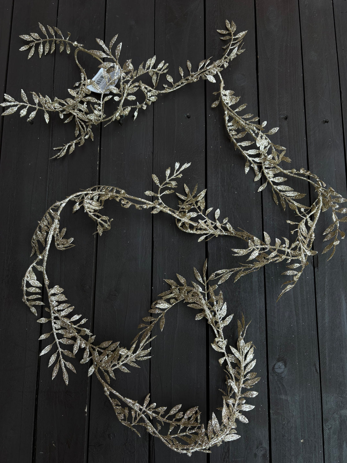 1.8M FINE LEAF GARLAND CHAMPAGNE