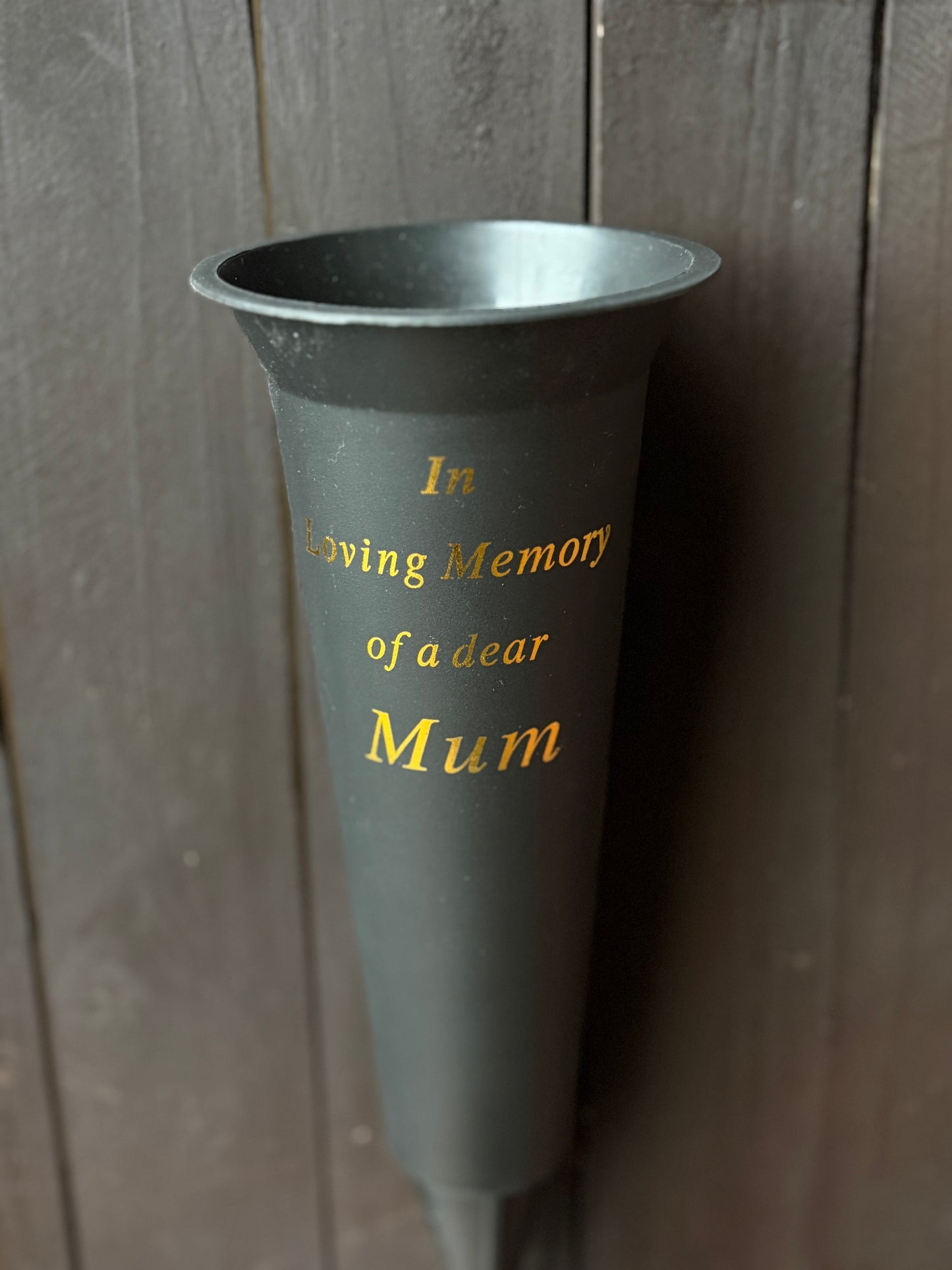 DEAR MUM GRAVE VASE SPIKE BLACK