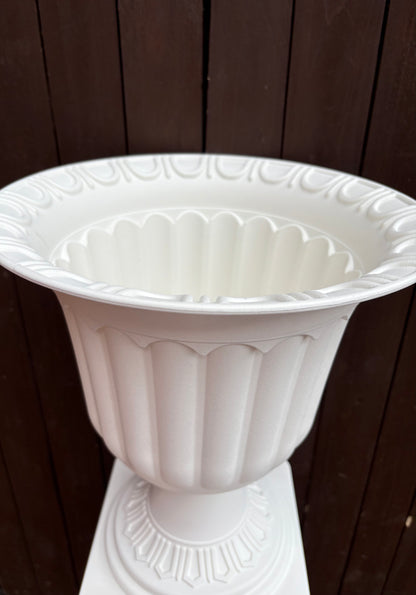 35cm PLASTIC LARGE FLOWER PLANTER IVORY