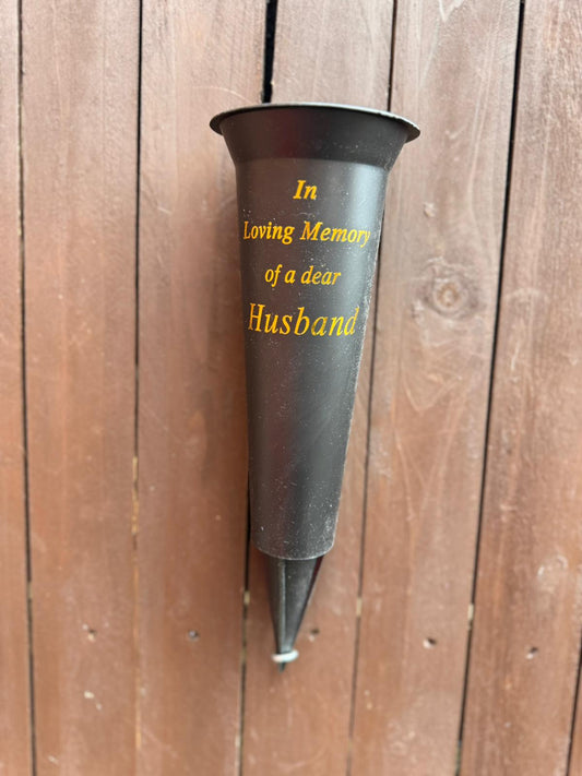DEAR HUSBAND GRAVE VASE SPIKE BLACK