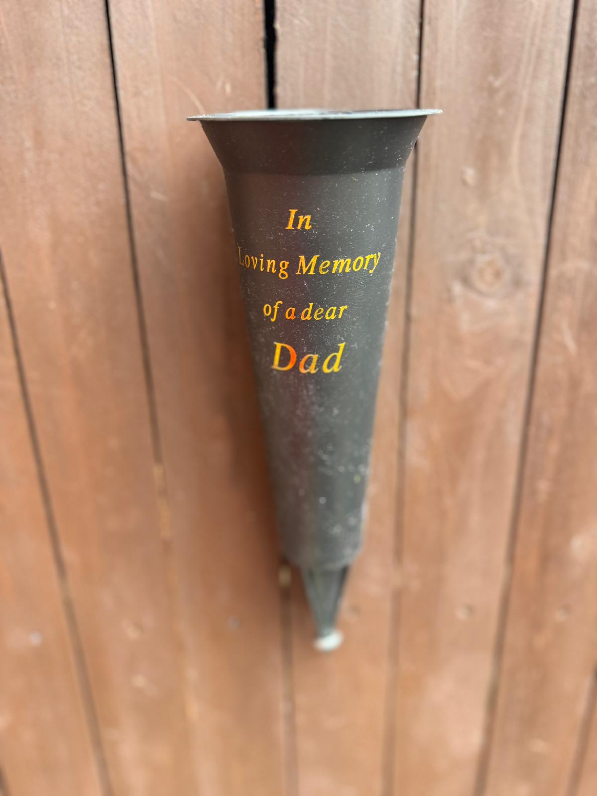 DEAR DAD GRAVE VASE SPIKE BLACK