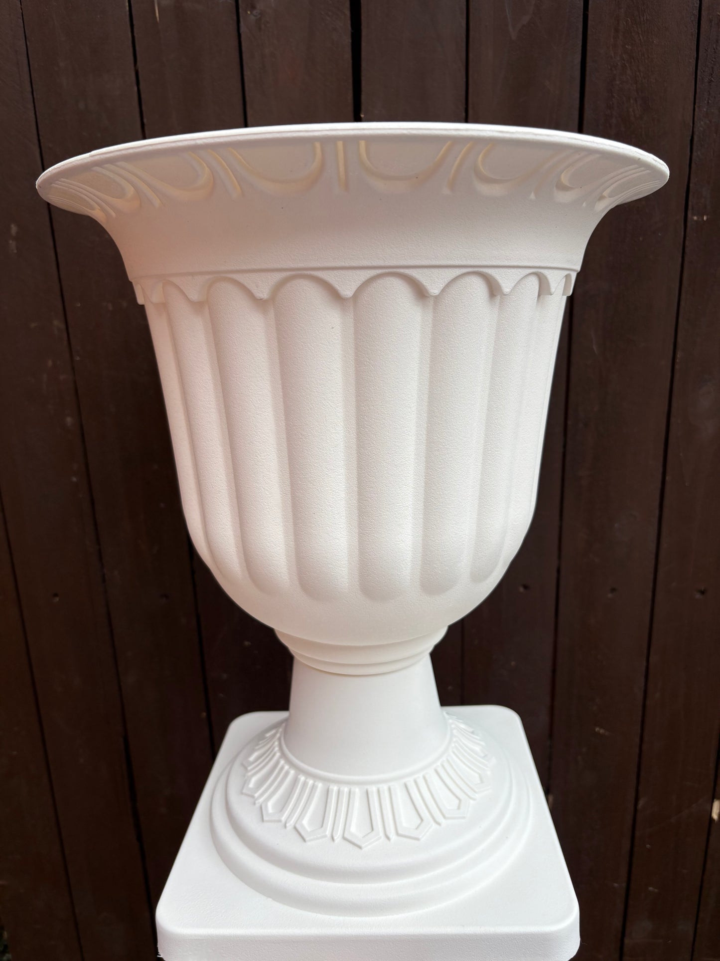 35cm PLASTIC LARGE FLOWER PLANTER IVORY